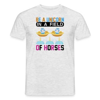 Sei ein Einhorn auf einer Pferdewiese Unicorn - Männer T-Shirt - Grau meliert - Vorne - AI Model Male 178 dark (178cm)