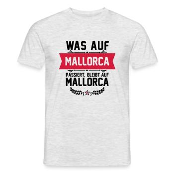 was auf mallorca passiert, bleibt auf mallorca - Männer T-Shirt - Grau meliert - Vorne - AI Model Male 178 dark (178cm)