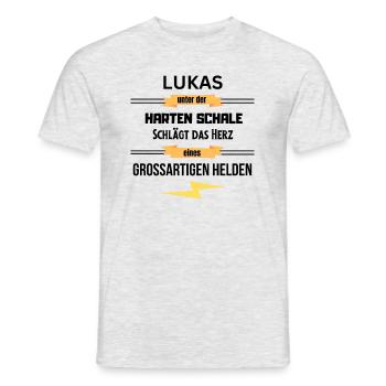 Lukas unter harte Schale eines Großartigen Helden - Männer T-Shirt - Grau meliert - Vorne - AI Model Male 178 dark (178cm)