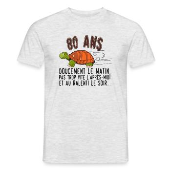 80 ans tortue anniversaire doucement vite ralenti - T-shirt homme - gris chiné - Devant - AI Model Male 178 dark (178cm)