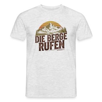 DIE BERGE RUFEN - Rustikales Schild Design - Männer T-Shirt - Grau meliert - Vorne - AI Model Male 178 dark (178cm)
