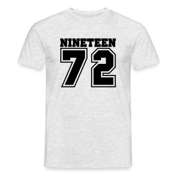 1972 - Männer T-Shirt - Grau meliert - Vorne - AI Model Male 178 dark (178cm)