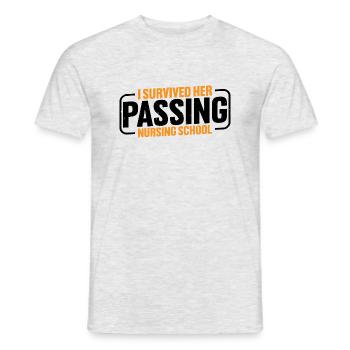 I Survived Her Passing Nursing School 16 - Men's T-Shirt - heather grey - Front - AI Model Male 178 dark (178cm)