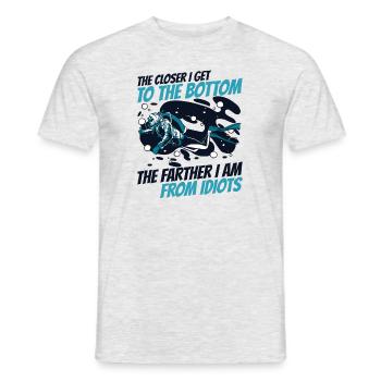 The Closer To Bottom The Farther From Idiots - Männer T-Shirt - Grau meliert - Vorne - AI Model Male 178 dark (178cm)