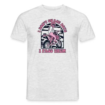 I Don't Chase Boys I Pass Them Racing Supermoto - Men's T-Shirt - heather grey - Front - AI Model Male 178 dark (178cm)