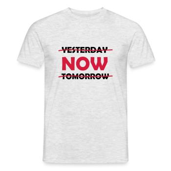 yesterday_now_tomorrow_1 - Männer T-Shirt - Grau meliert - Vorne - AI Model Male 178 dark (178cm)