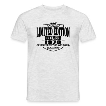Limitierte Auflage Dezember 1978 - Männer T-Shirt - Grau meliert - Vorne - AI Model Male 178 dark (178cm)