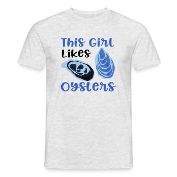 Girl Likes Oysters and Wine Lustiges Zitat - Männer T-Shirt - Grau meliert - Vorne - AI Model Male 178 dark (178cm)