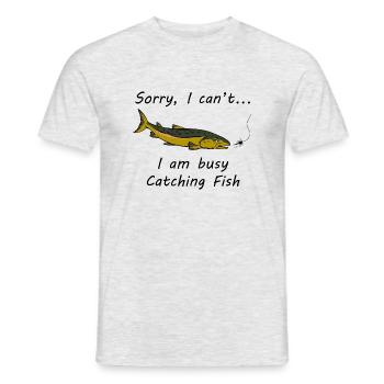 Fliegenfischen Fischer fangen Fische Forelle - Männer T-Shirt - Grau meliert - Vorne - AI Model Male 178 dark (178cm)