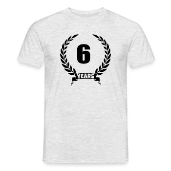 Lauwerkrans 6 ans avec numéro et année de bannière - T-shirt homme - gris chiné - Devant - AI Model Male 178 dark (178cm)