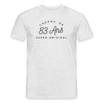 Cadeau 83 ans  - T-shirt homme - gris chiné - Devant - AI Model Male 178 dark (178cm)