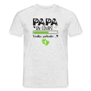 Papa En Cours - Cadeau Pour Futur Papa - T-shirt homme - gris chiné - Devant - AI Model Male 178 dark (178cm)