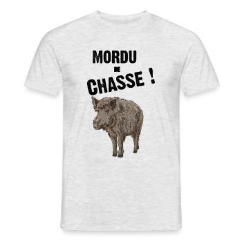 Mordu de Chasse Homme Chasseur De Gros Gibier - T-shirt homme - gris chiné - Devant - AI Model Male 178 dark (178cm)