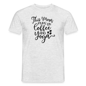 This mom runs on coffee and yoga 01 - Men's T-Shirt - heather grey - Front - AI Model Male 178 dark (178cm)