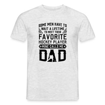 Hockey Eishockey Geschenk Sport Vater Mutter Sohn - Männer T-Shirt - Grau meliert - Vorne - AI Model Male 178 dark (178cm)