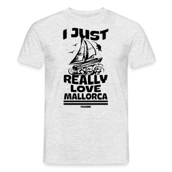 Schiff Segelboot Mallorca Spruch - Männer T-Shirt - Grau meliert - Vorne - AI Model Male 178 dark (178cm)