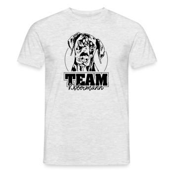 TEAM DOBERMANN Dobie Hundesport Hunde IGP Wilsigns - Männer T-Shirt - Grau meliert - Vorne - AI Model Male 178 dark (178cm)