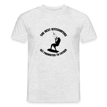 Windsurfer Papa Dad Windsurfing Vater Kitesurfer - Männer T-Shirt - Grau meliert - Vorne - AI Model Male 178 dark (178cm)