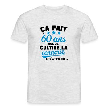 60 ans que je cultive la connerie anniversaire - T-shirt homme - gris chiné - Devant - AI Model Male 178 dark (178cm)