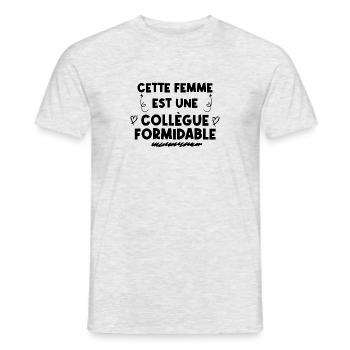 Cette femme est une collègue formidable - T-shirt homme - gris chiné - Devant - AI Model Male 178 dark (178cm)