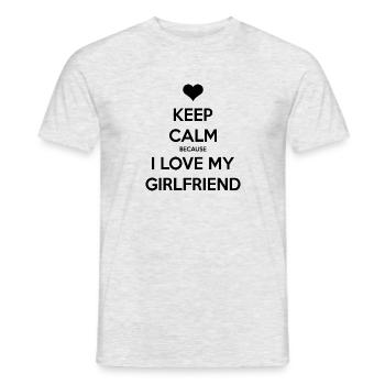 Bleib ruhig, weil ich meine Freundin liebe - Männer T-Shirt - Grau meliert - Vorne - AI Model Male 178 dark (178cm)