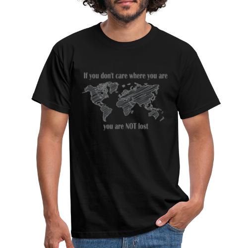 Logo in grau: NOT LOST - Männer T-Shirt