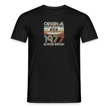 Original 1977 Limited Edition Retro - Männer T-Shirt - Schwarz - Vorne - AI Model Male 178 light (178cm)