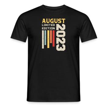 August 2023 - Geburtstagsgeschenk August 2023 August - Männer T-Shirt - Schwarz - Vorne - AI Model Male 178 light (178cm)