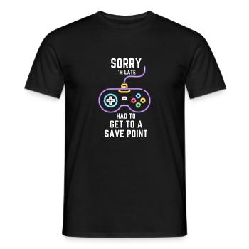 SORRY, I'M LATE! HAD TO GET TO A SAVE POINT - Männer T-Shirt - Schwarz - Vorne - AI Model Male 178 light (178cm)