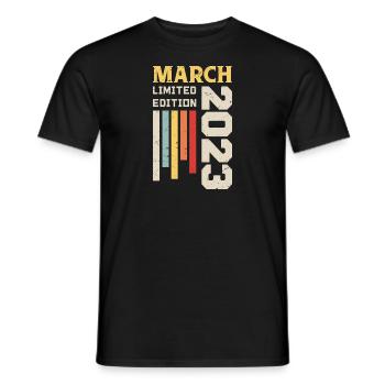 März 2023 - Geburtstagsgeschenk März 2023 März - Männer T-Shirt - Schwarz - Vorne - AI Model Male 178 light (178cm)