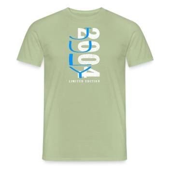 Juli 2004 - Männer T-Shirt - Sage - Vorne - AI Model Male 178 light (178cm)