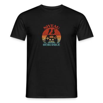 niveau 18 débloqué - anniversaire - T-shirt homme - noir - Devant - AI Model Male 178 light (178cm)