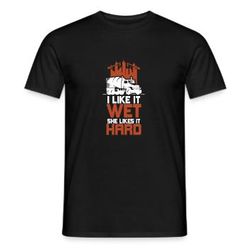 I Like It Wet She Likes It Hard Construction - Männer T-Shirt - Schwarz - Vorne - AI Model Male 178 light (178cm)