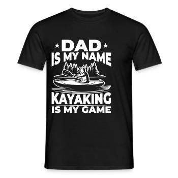Dad is my name Kayaking is my game - Kayaking - Männer T-Shirt - Schwarz - Vorne - AI Model Male 178 light (178cm)
