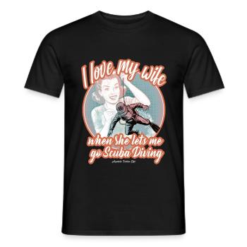 Ich liebe meine Frau, wenn sie mich tauchen lässt. - Männer T-Shirt - Schwarz - Vorne - AI Model Male 178 light (178cm)