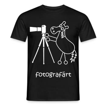 fotografärt, färt, Pferd fotografiert, Kamera - Männer T-Shirt - Schwarz - Vorne - AI Model Male 178 light (178cm)