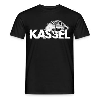 Waschbär Kassel - Männer T-Shirt - Schwarz - Vorne - AI Model Male 178 light (178cm)