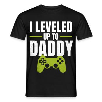 I Leveled Up to Daddy - Männer T-Shirt - Schwarz - Vorne - AI Model Male 178 light (178cm)