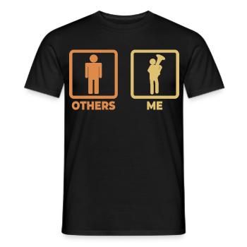 Tuba Strichfiguren - Männer T-Shirt - Schwarz - Vorne - AI Model Male 178 light (178cm)