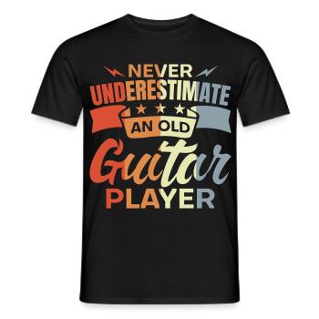 Never Underestimate An Old Guitar Player - Männer T-Shirt - Schwarz - Vorne - AI Model Male 178 light (178cm)