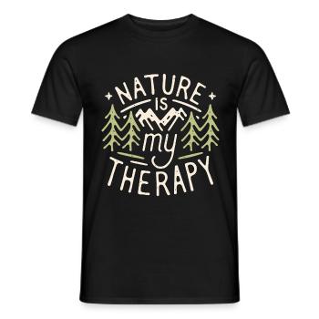 La natura è la mia terapia, divertente, escursioni, campeggio, montagna - T-shirt uomo - nero - Fronte - AI Model Male 178 light (178cm)