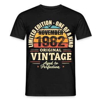 November 1982 Bestes Geschenk 1982 - November 1982 - Männer T-Shirt - Schwarz - Vorne - AI Model Male 178 light (178cm)