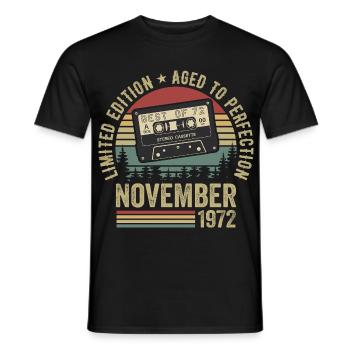 Novembre 1972 - T-shirt homme - noir - Devant - AI Model Male 178 light (178cm)