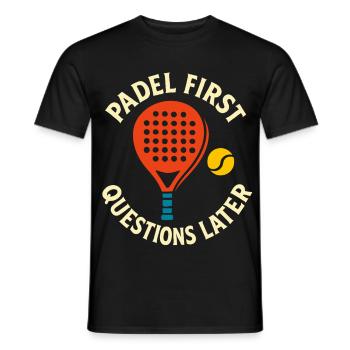 Padel erste Fragen, später Funsport - Männer T-Shirt - Schwarz - Vorne - AI Model Male 178 light (178cm)