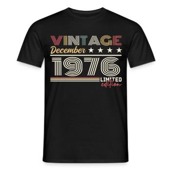 Cadeau Décembre 1976 - T-shirt homme - noir - Devant - AI Model Male 178 light (178cm)