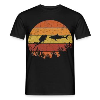Diver and shark with retro sunset - Men's T-Shirt - black - Front - AI Model Male 178 light (178cm)