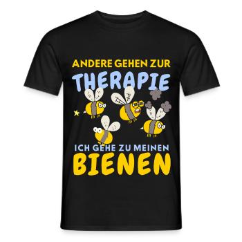 Lustiges Bienen Design mit Therapie-Spruch - Männer T-Shirt - Schwarz - Vorne - AI Model Male 178 light (178cm)