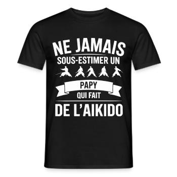 Unterschätze niemals einen Opa, der Aikido macht - Männer T-Shirt - Schwarz - Vorne - AI Model Male 178 light (178cm)