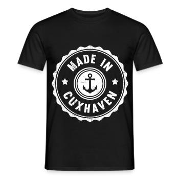 Nordsee Urlaub MADE IN CUXHAVEN Lustiges - Männer T-Shirt - Schwarz - Vorne - AI Model Male 178 light (178cm)