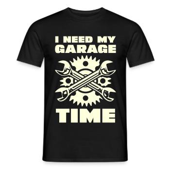Temps de garage : engrenages et clés à molette - T-shirt homme - noir - Devant - AI Model Male 178 light (178cm)
